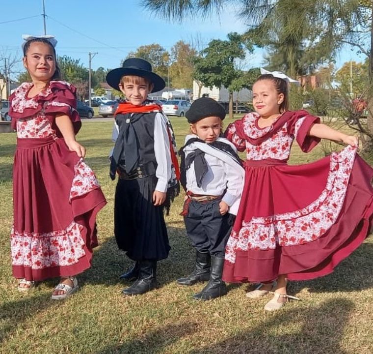 Danzas Folklóricas Infantiles 1